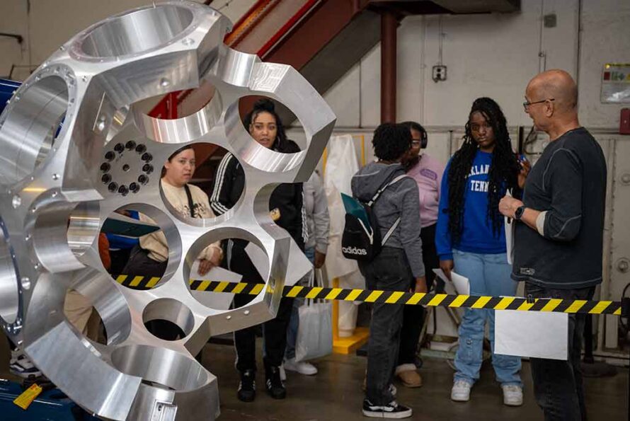 Rick Bloemhard, an electronics associate in the Engineering Division, discussed the GRETA (Gamma-Ray Energy Tracking Array) project, which is currently under construction at the 88-Inch Cyclotron. (Photo by Thor Swift, Berkeley Lab)