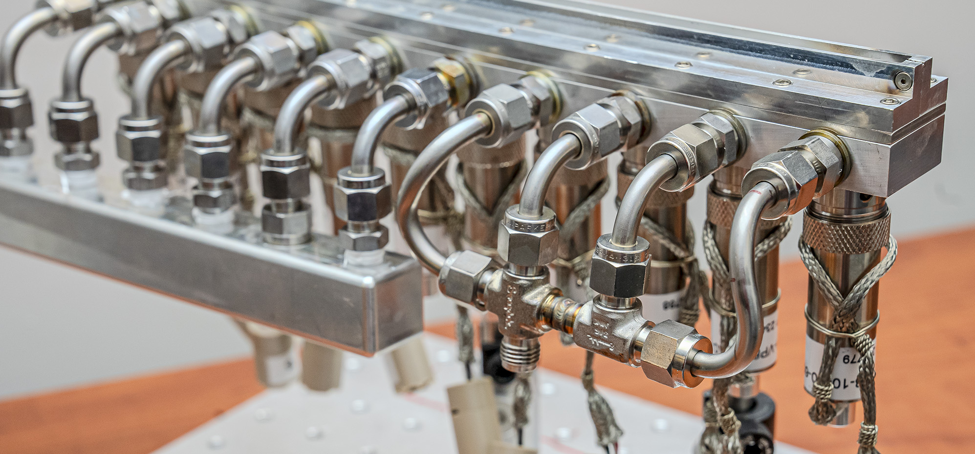 A gas injector system.